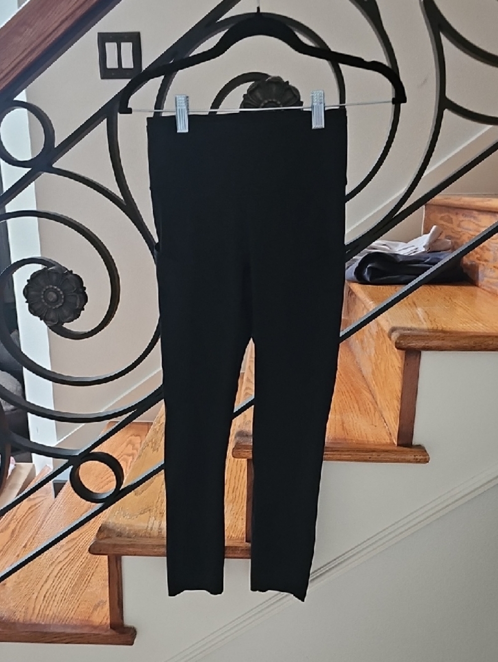 lululemon athletica Black Leggings cropped